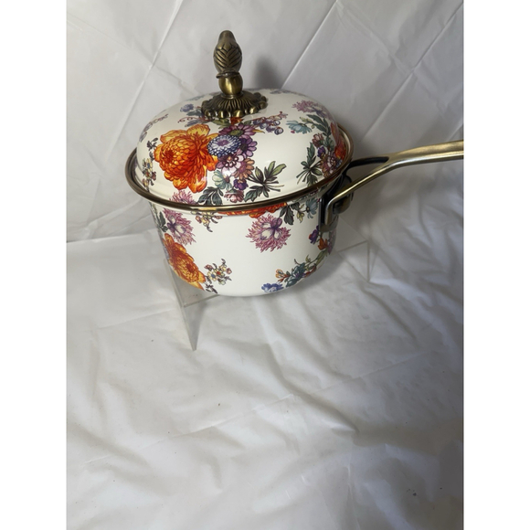 MacKenzie Childs White Flower Market 2.5 Quart Saucepan - Picture 12 of 15